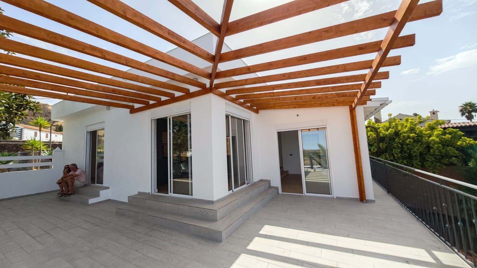 Ruime woning op toplocatie! foto 4