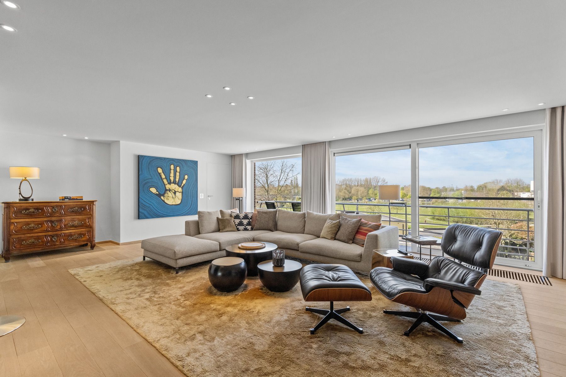 Exclusief en riant wonen met zicht op de oude Leiearm foto {{pictureIndex}}