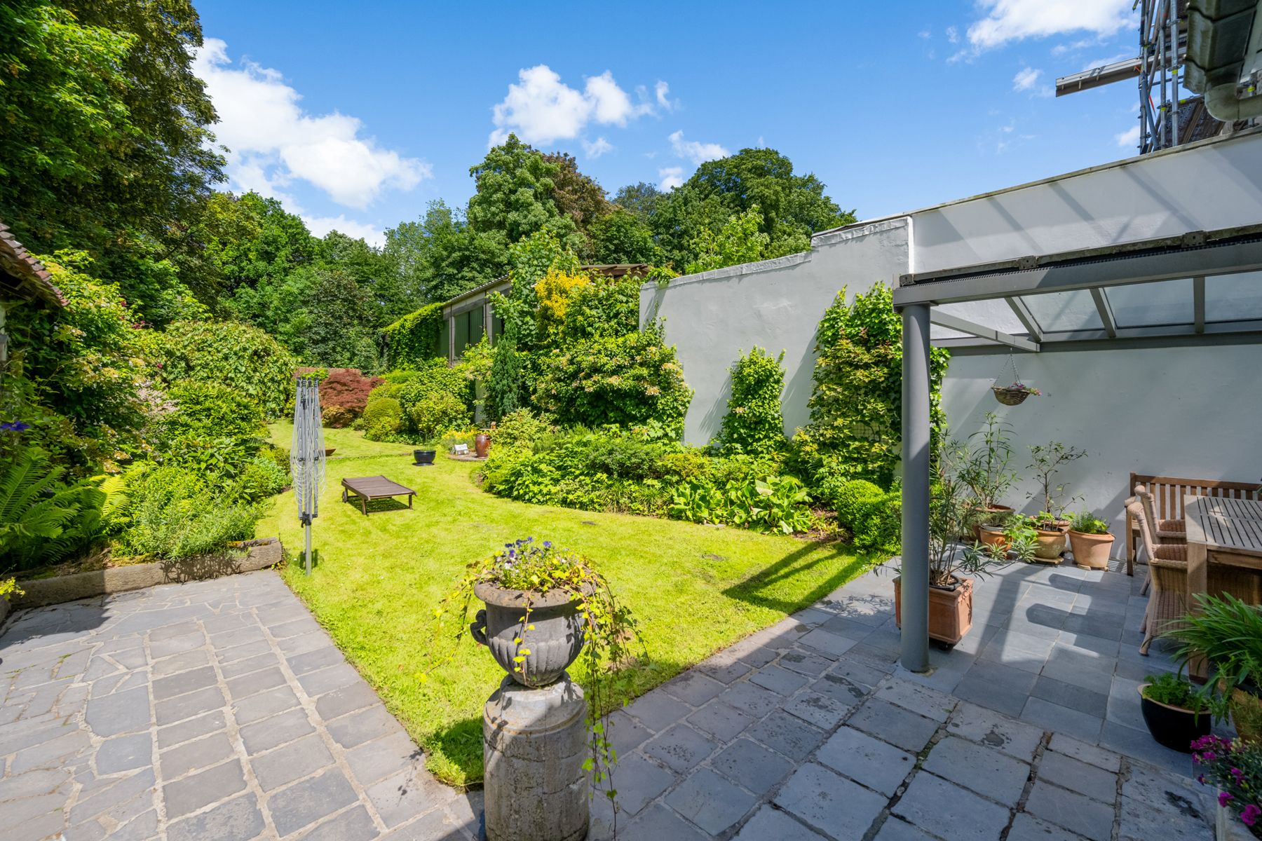 Uniek karaktervol herenhuis met aangename tuin  foto 27