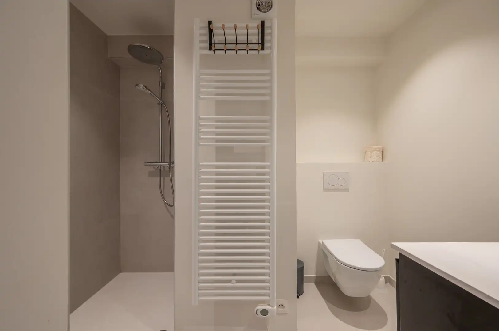 Appartement met schitterend zonneterras en zijdelings zeezicht vlakbij het Driehoeksplein in het Zoute. foto 14