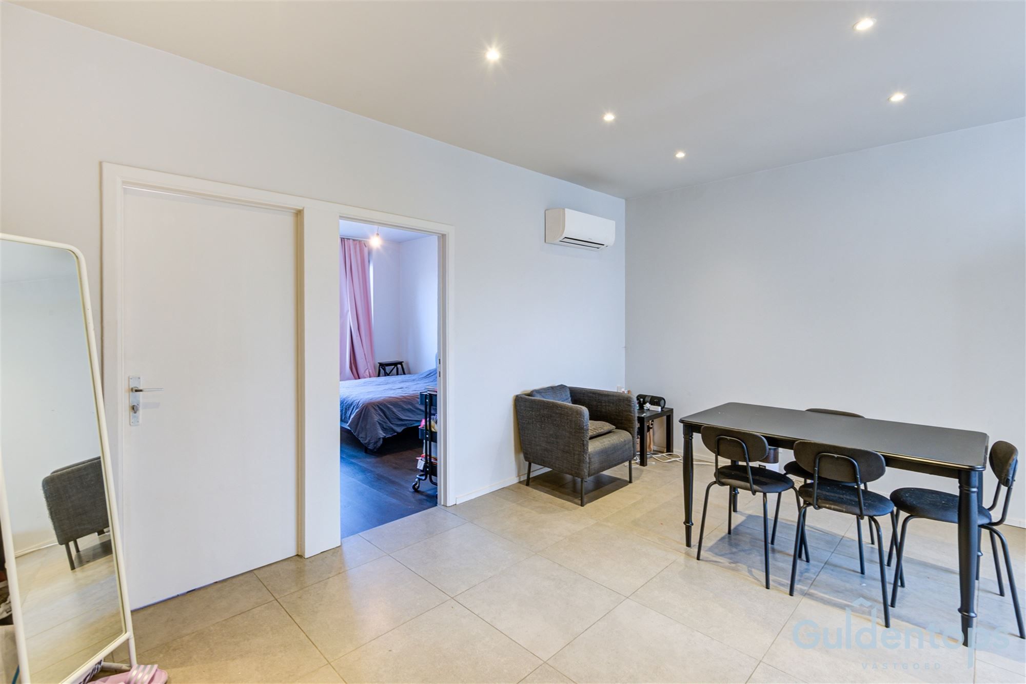 Knap gebouw bestaande uit 2 appartementen én magazijn foto 21