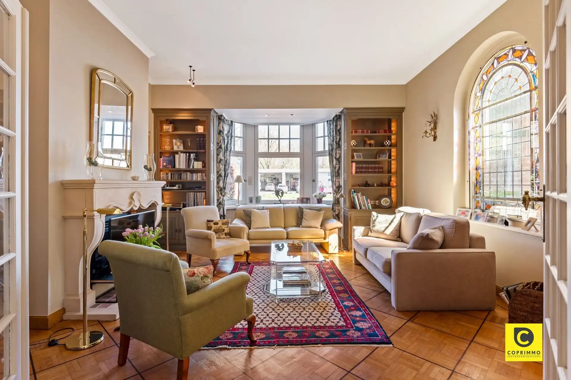 Karaktervolle woning te koop in hartje Edegem foto 3