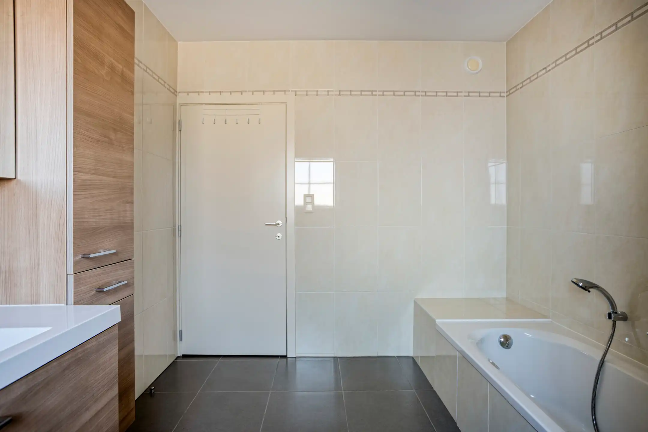 Instapklaar, energiezuinig appartement met garagebox foto 11
