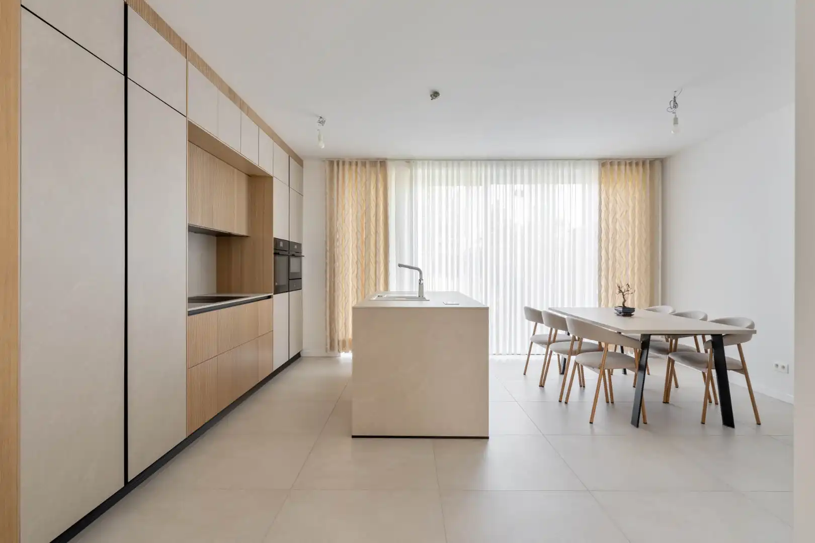 Moderne nieuwbouwwoning, 5 slpk, op een perceel van 4a31ca. foto 9