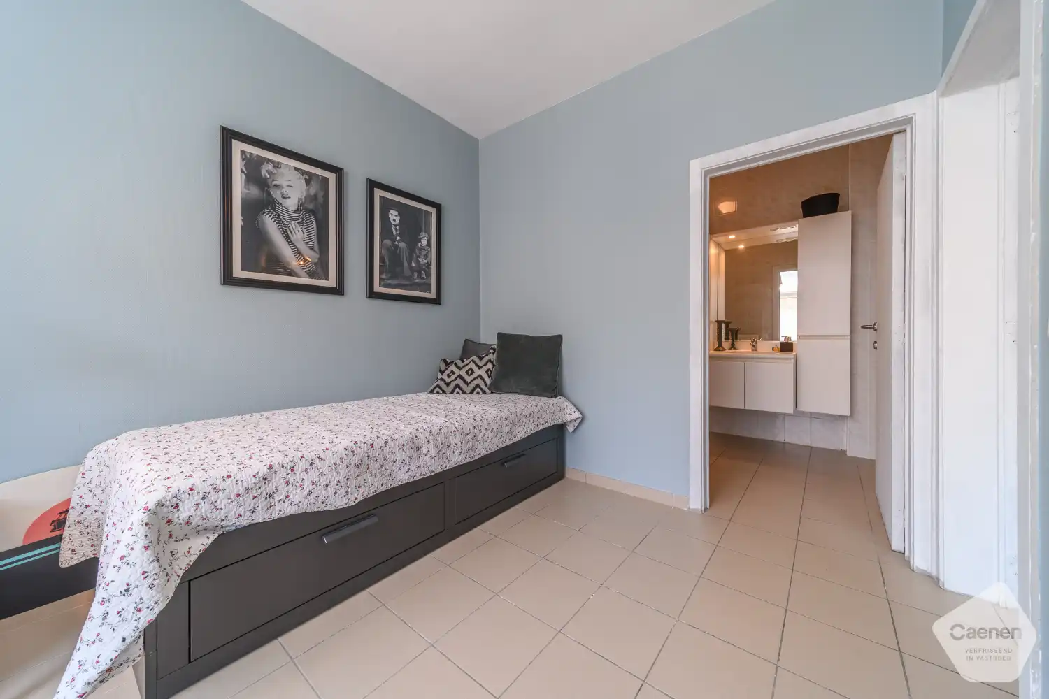 Te koop: Gezellig en modern instapklaar 1-slaapkamerappartement in het hart van De Panne foto 8