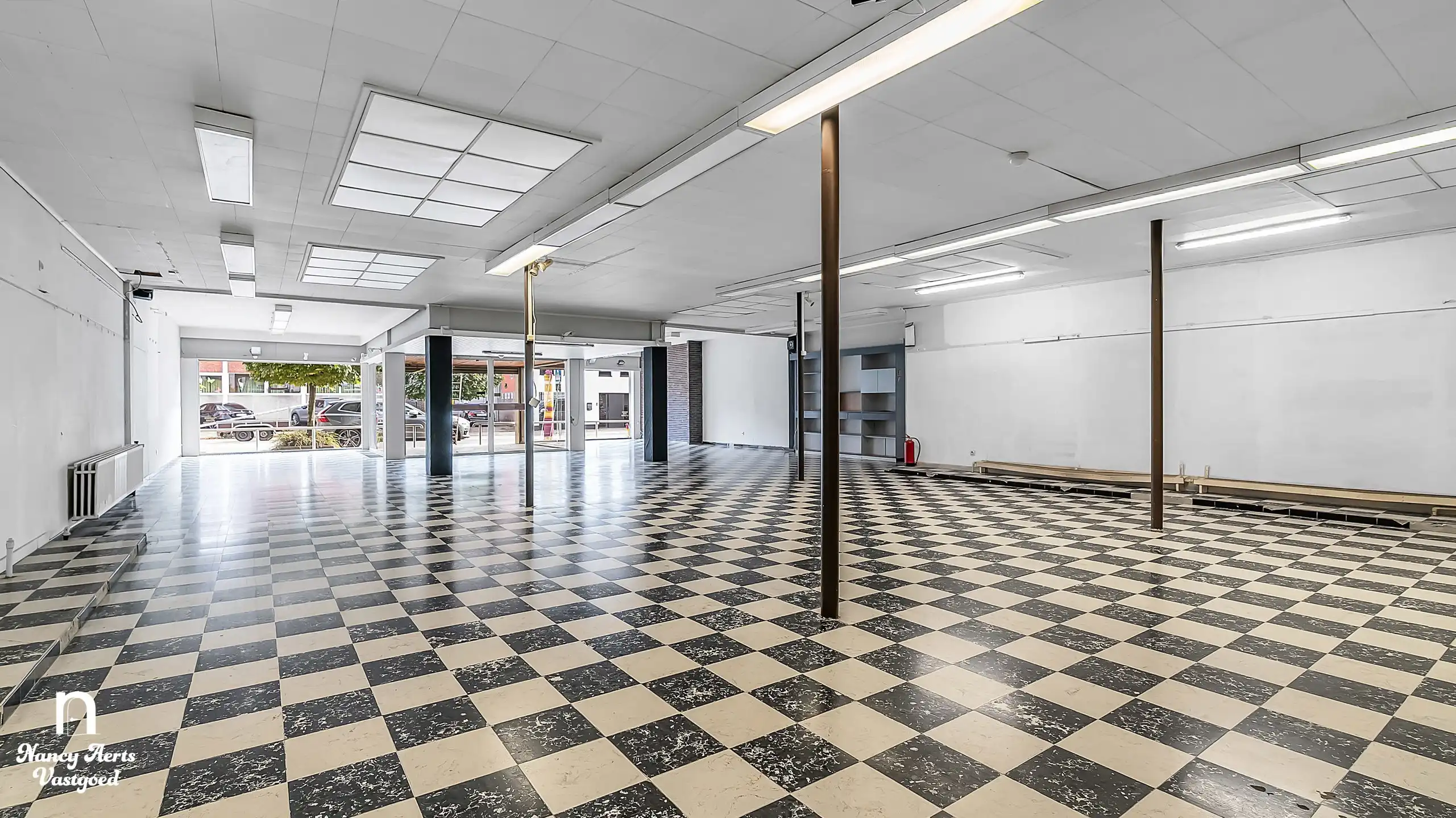 Handelspand van 395 m² in het centrum van Beringen foto 12
