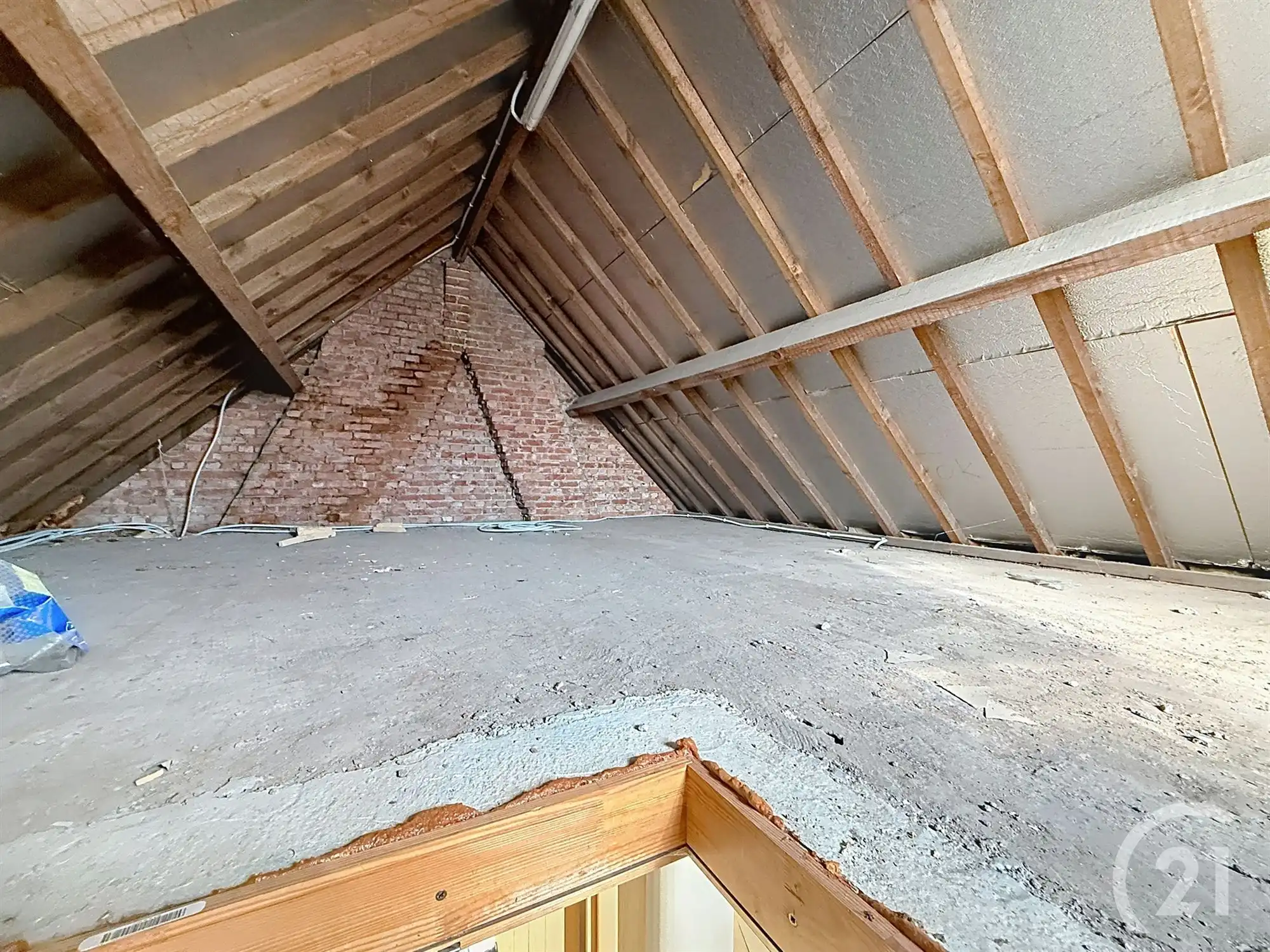 Gerenoveerde woning met garage van 91m²! foto 18