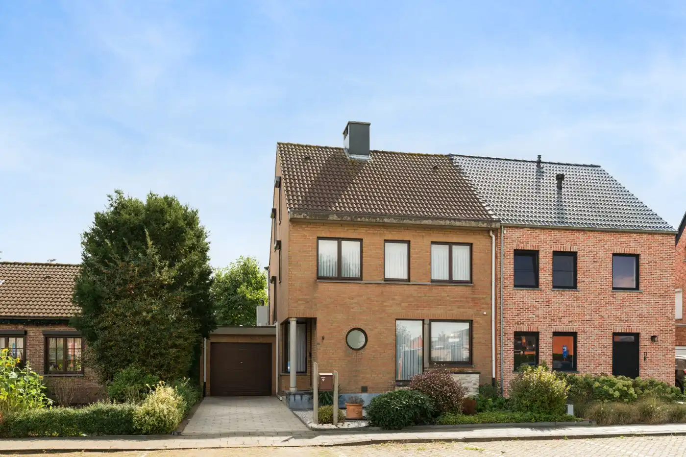 Instapklare HOB met 5 slpk., garage en zuid-tuin foto {{pictureIndex}}