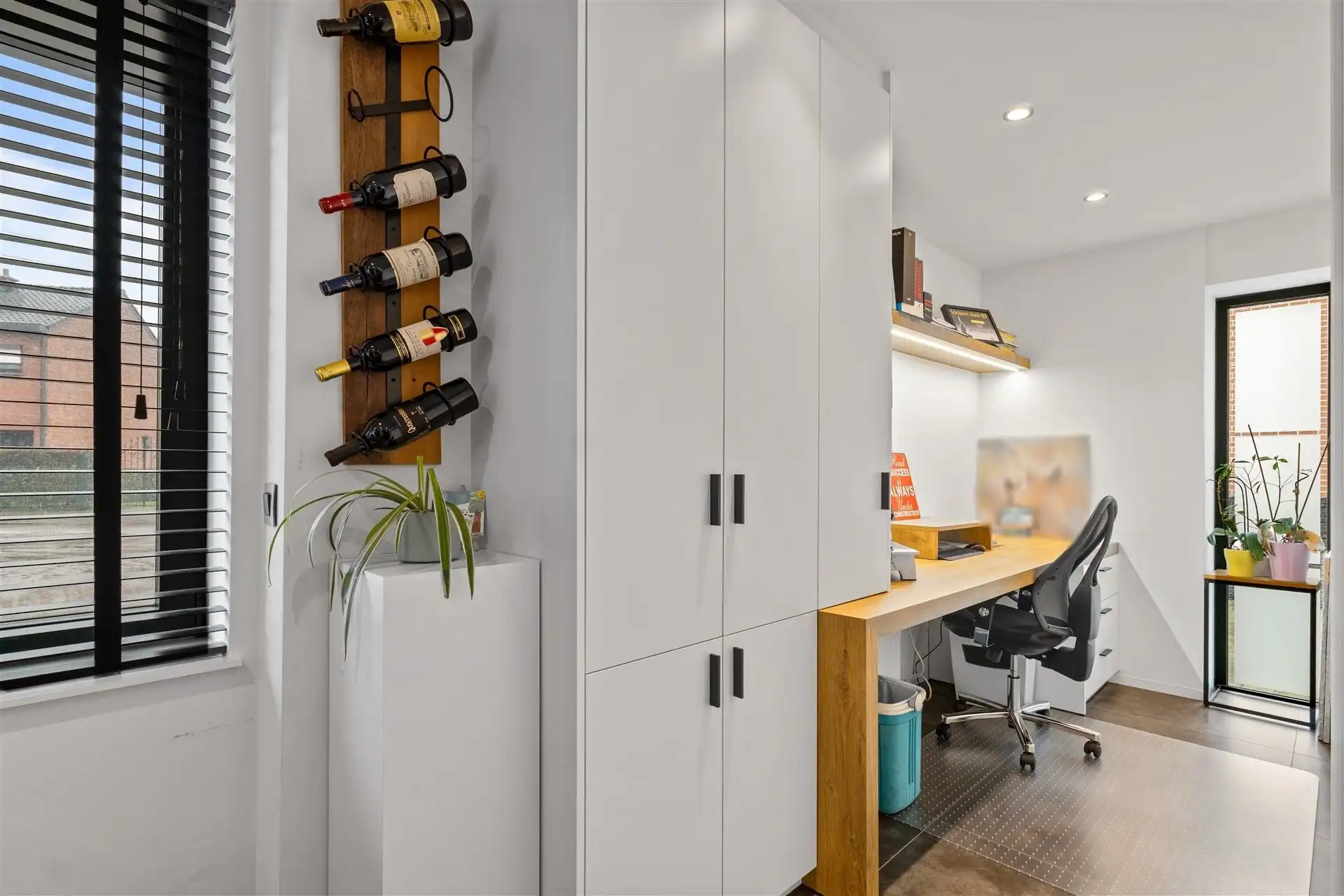 Instapklare, moderne, zeer ruime halfopen bebouwing nabij centrum Berlare foto 6