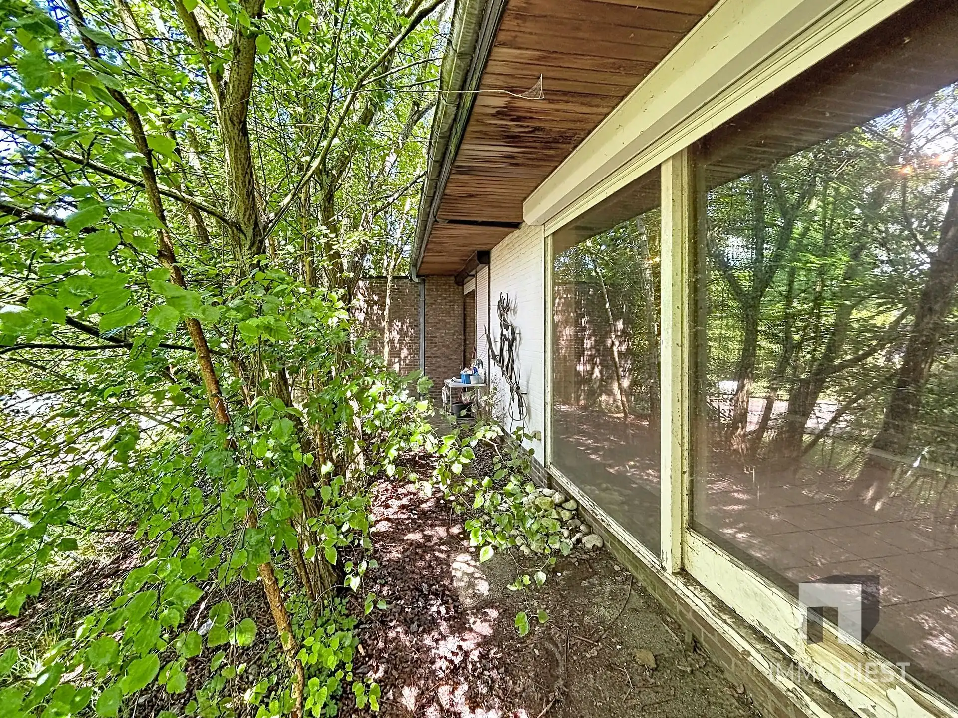 Totaal te renoveren woning of afbraak en heropbouw op 15a 88ca. foto 4