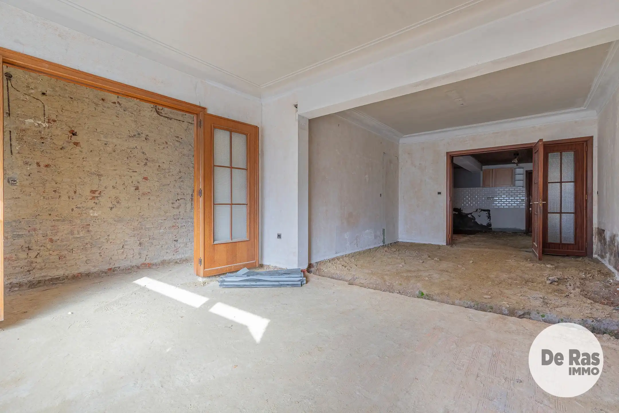HAALTERT - Verder te renoveren woning met 4 kamers en tuin foto 3