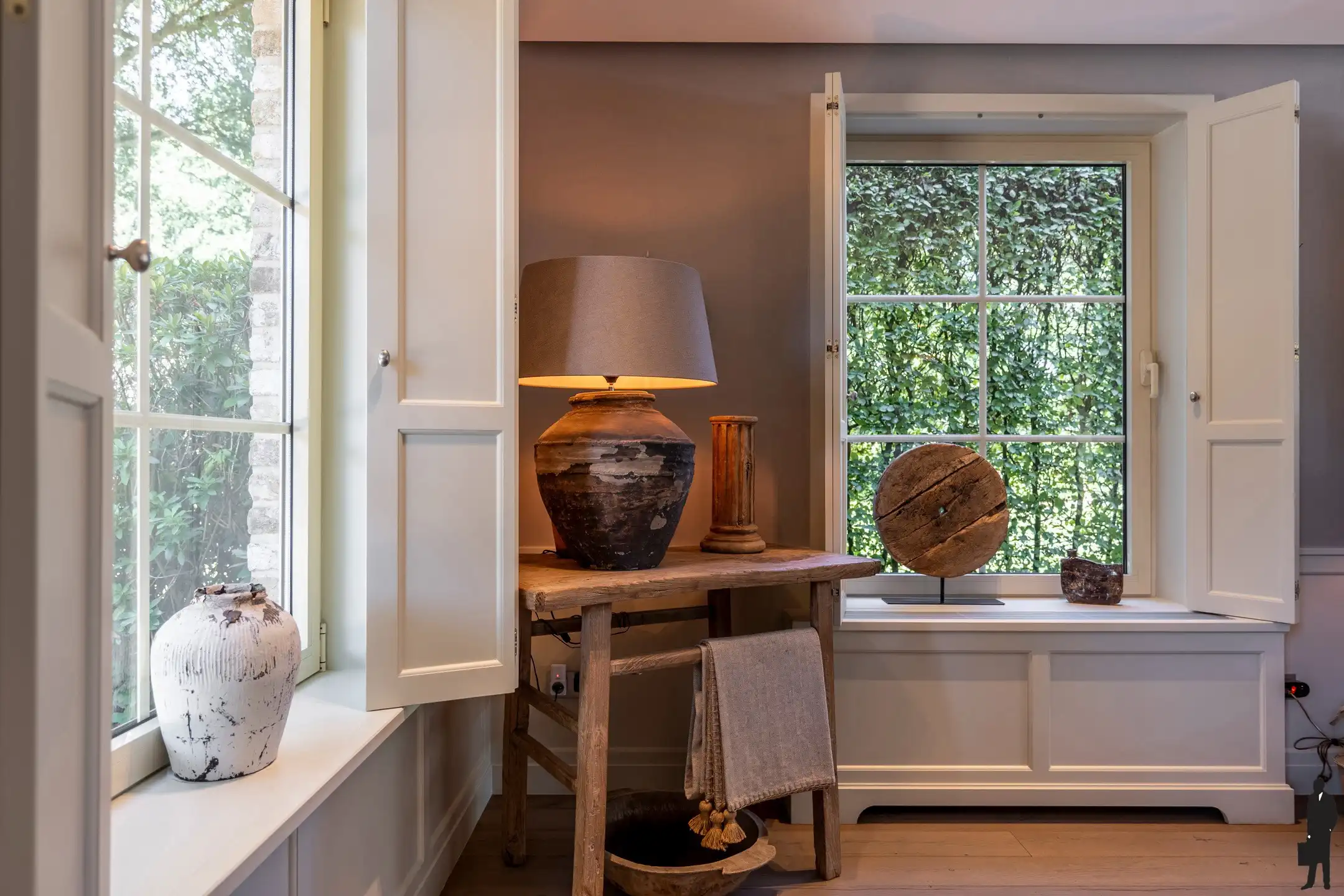 Unieke, recente villa te midden groen op grond van 2.135m² foto 5