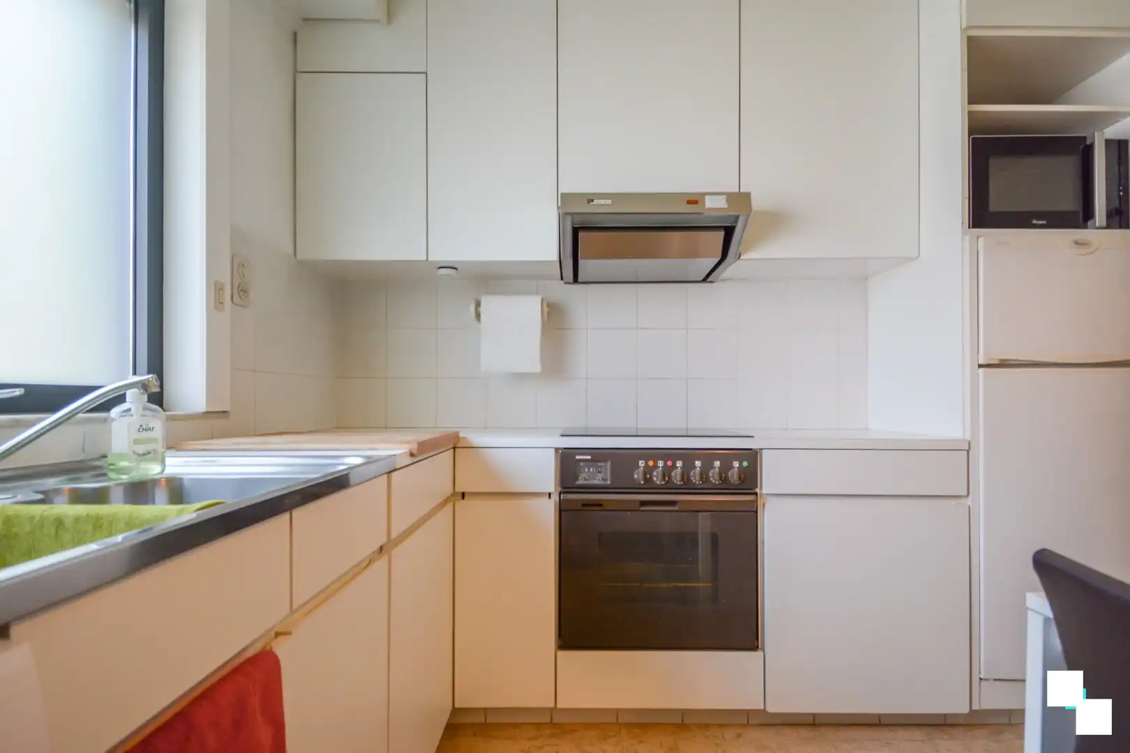 Ruime gesloten woning met 3 slaapkamers en prachtige tuin foto 8