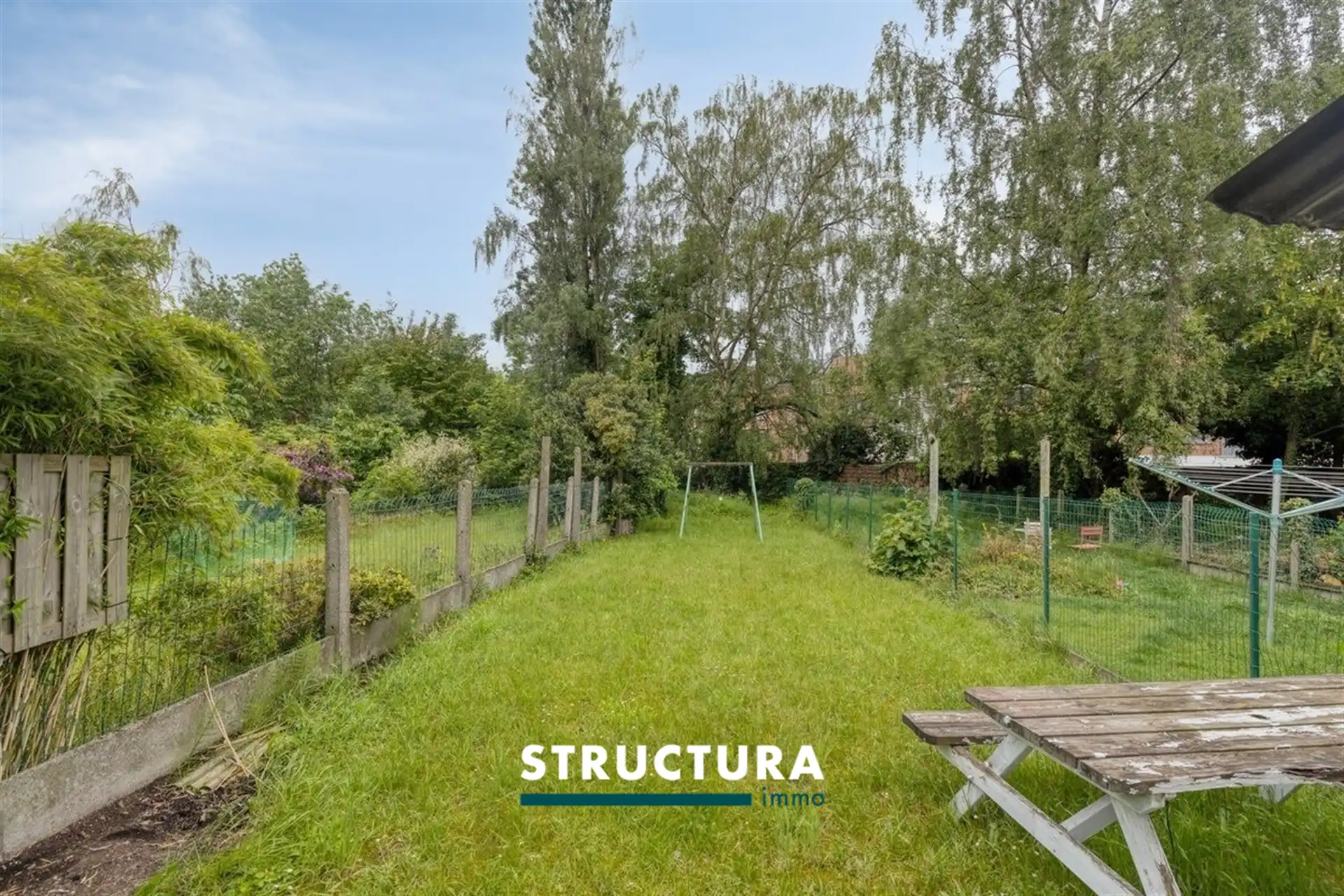 Ruime woning met tuin foto 20