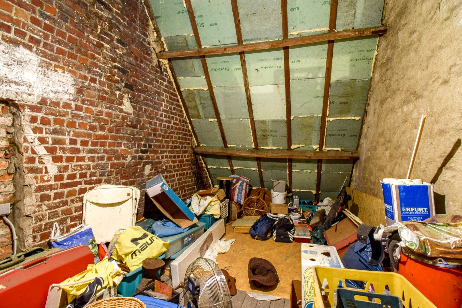 Centraal gelegen woning met tuin te Koekelare foto 12