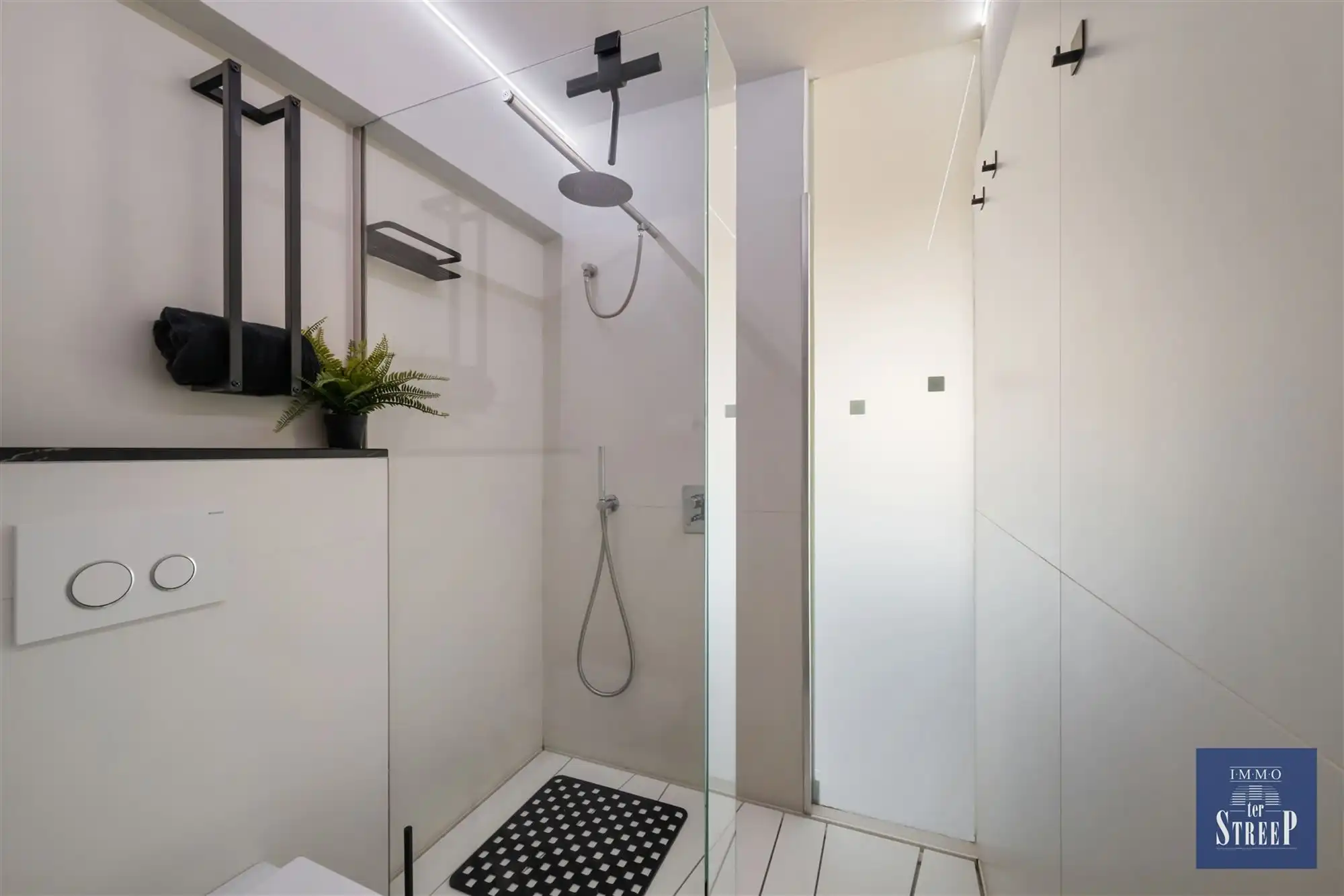 Exclusieve studio met adembenemend zeezicht foto 14