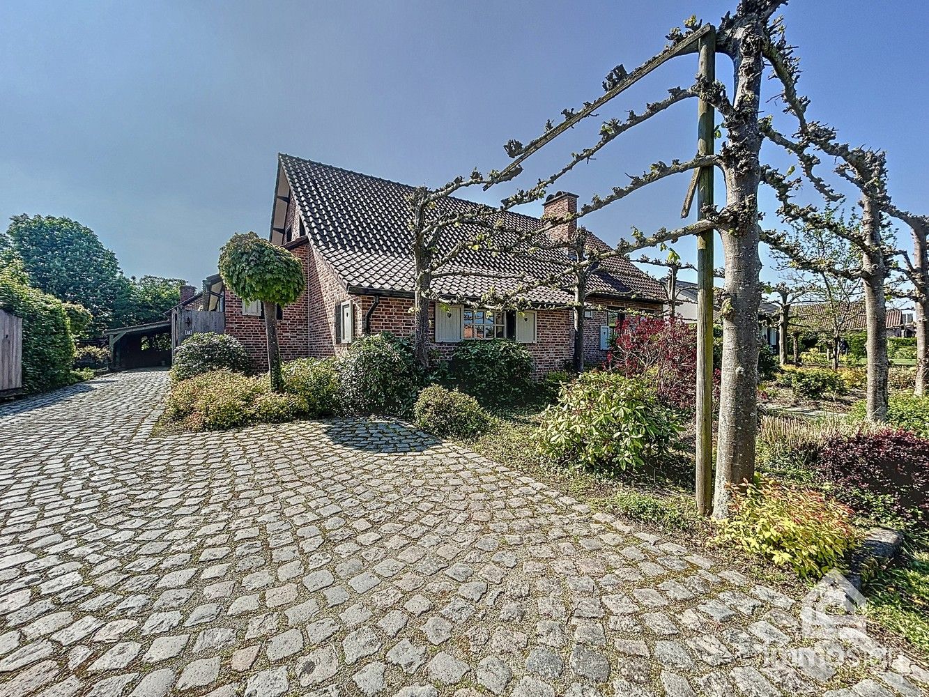 Authentiek Landhuis in boerderijstijl met 4 slaapkamers op 20are te Bocholt foto 3