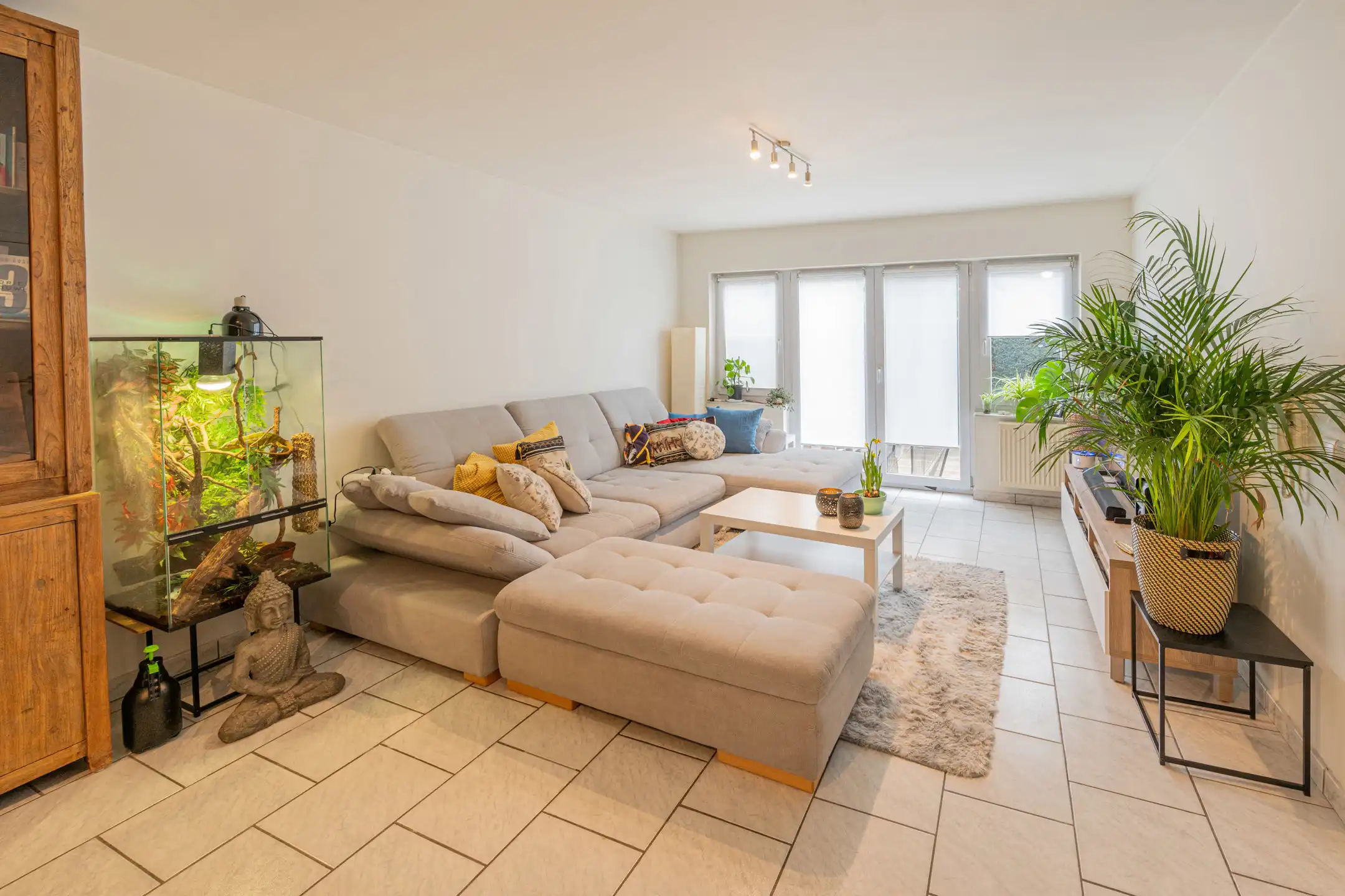 Gezellig appartement met groot terras en garage foto {{pictureIndex}}