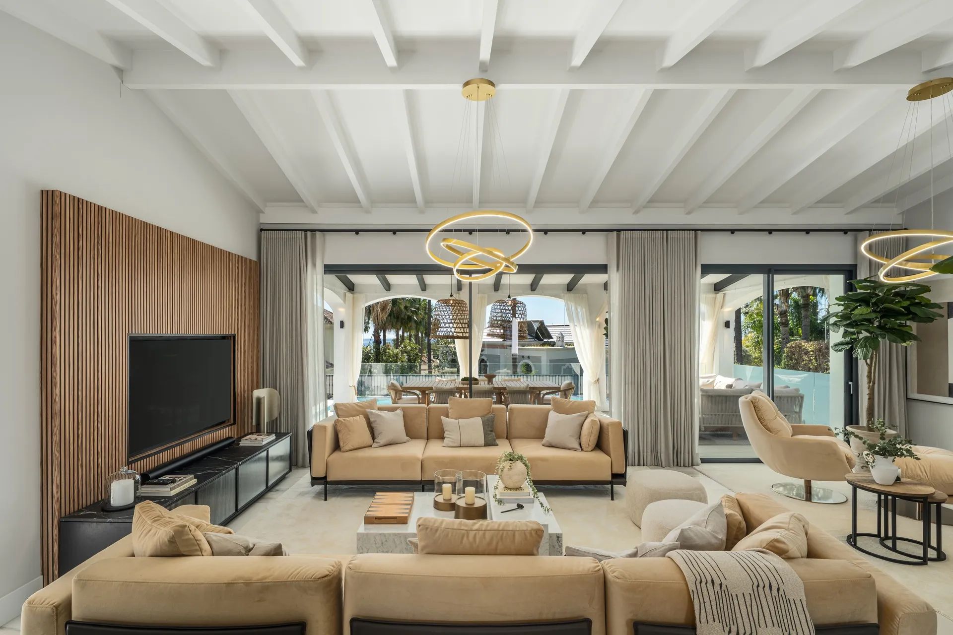 Mediterrane elegantie op de Golden Mile – exclusieve villa in Altos Reales, Marbella foto 2