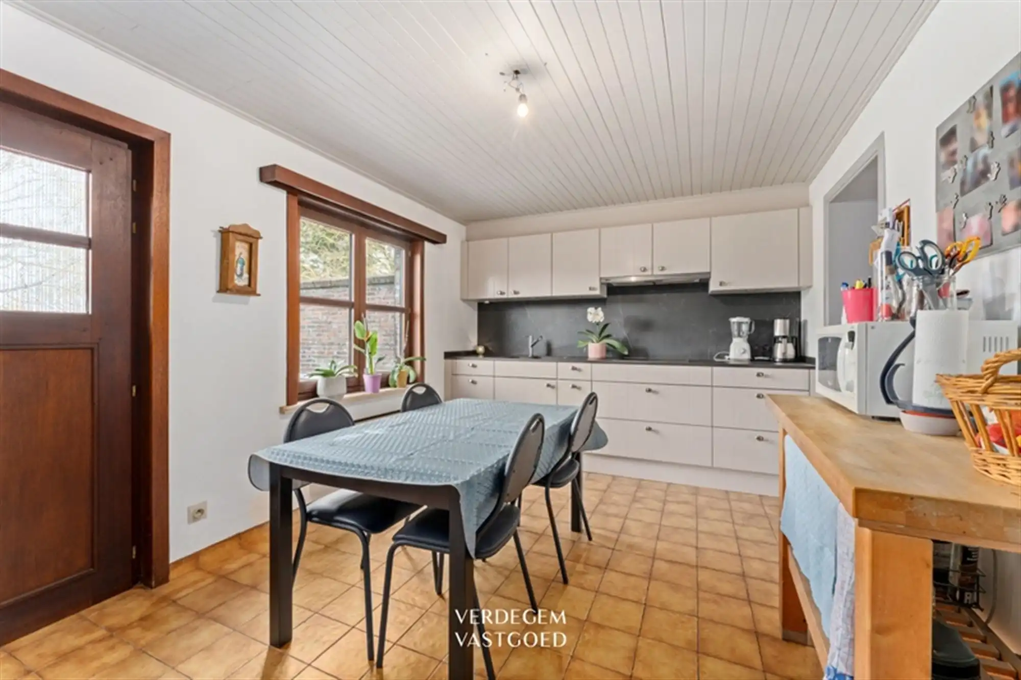 Hoevewoning met schuur en uniek zicht op weilanden en knotwilgen foto 10