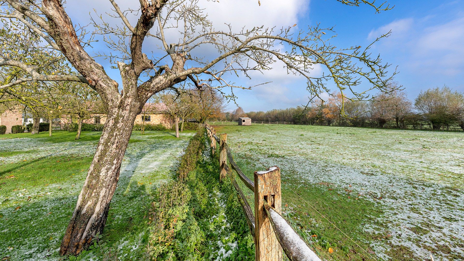 Landelijke eigendom met vergunde vakantiewoningen foto 8