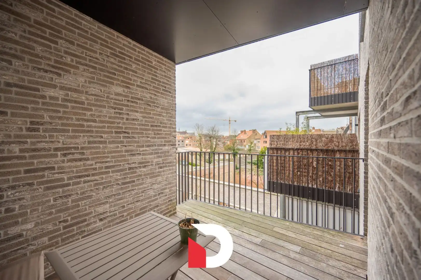 Instapklaar hoekappartement met 2 slk label A en ruim terras centrum Brugge foto 11
