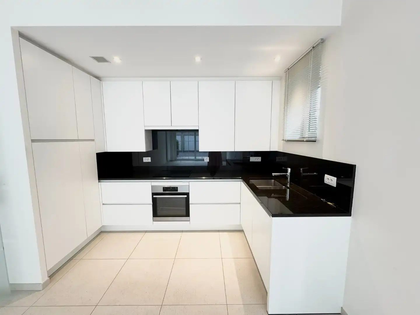BEZOEKMOMENT VOLZET - Rustig gelegen gelijkvloers appartement met 1 ruime slaapkamer  foto 3