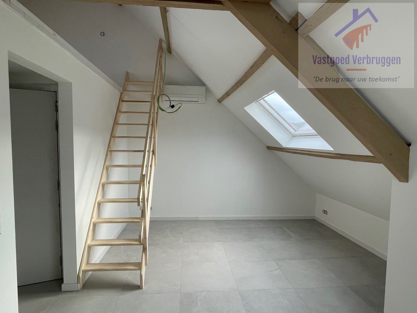 Centraal gelegen energiezuinig appartement met 2 slpk en mezzanine foto 7