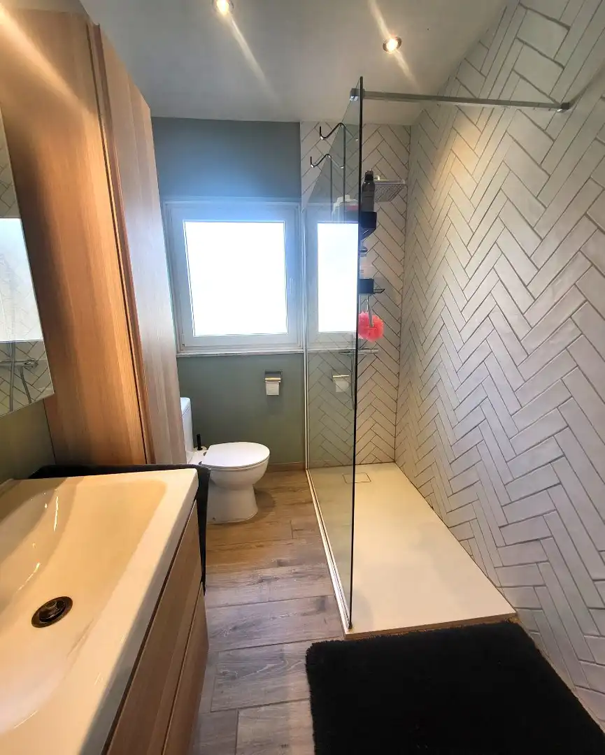 Volledig gerenoveerde woning...properder dan een apotheek... foto 15