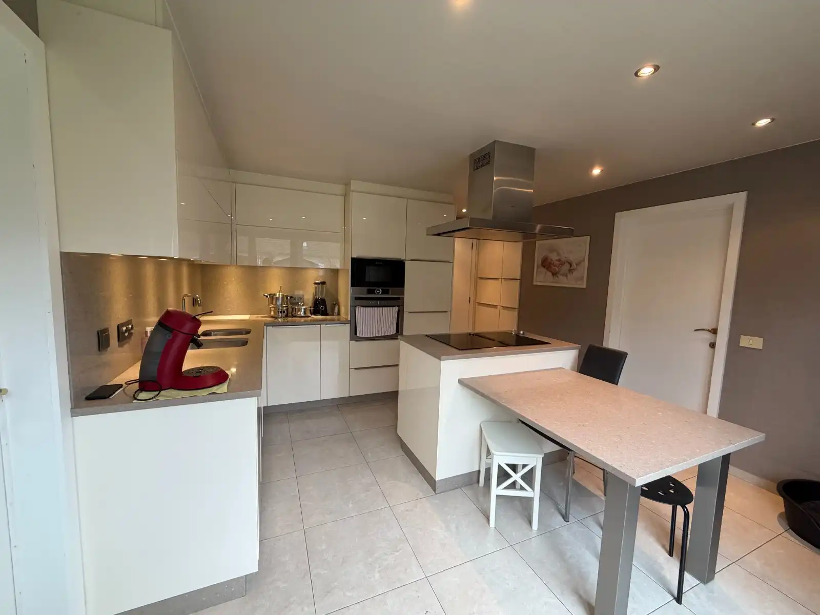 Ruime villa in residentiële wijk te Deinze foto 11