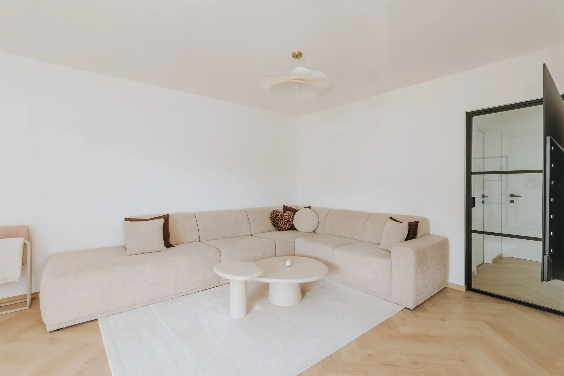 Instapklaar appartement in rustige woonwijk in Aartselaar foto 2
