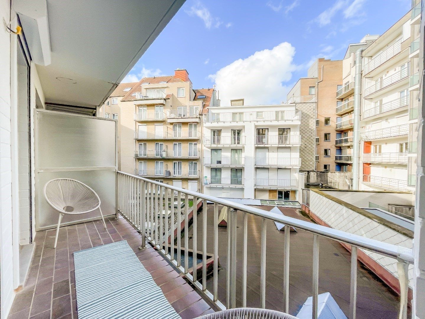 Mooi gerenoveerd appartement gelegen tussen de Zeedijk en het Driehoeksplein foto 10