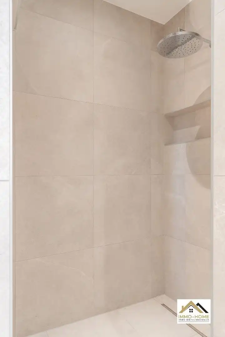 Zeer ruim appartement in centrum foto 10