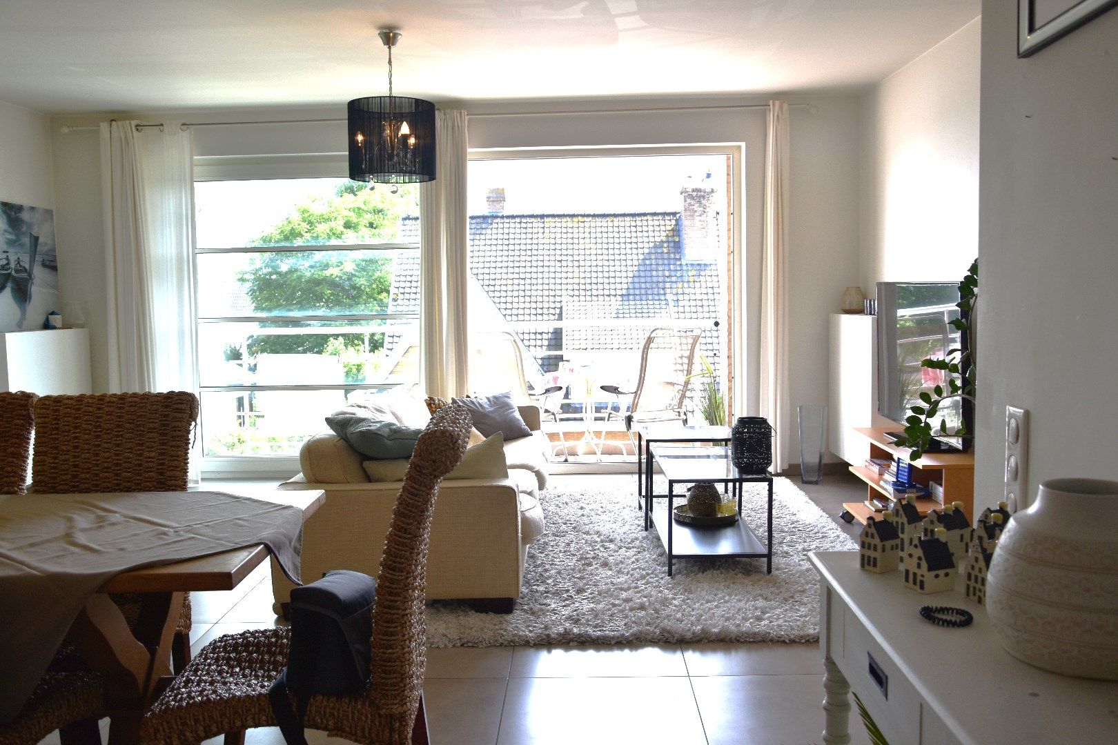mooi onderhouden 2 slaapkamer appartement foto {{pictureIndex}}