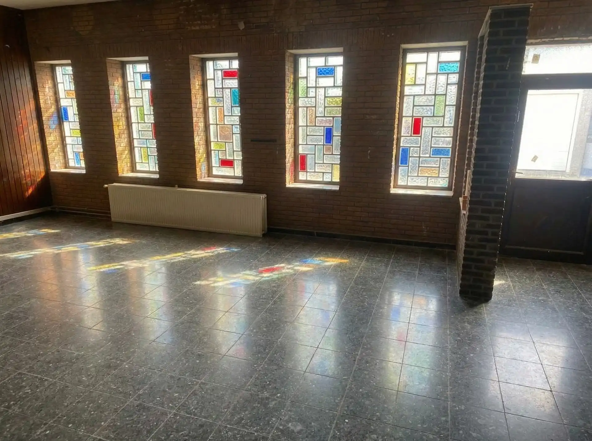 Handelsgelijkvloers (café) op commerciële ligging – 2020 foto 4