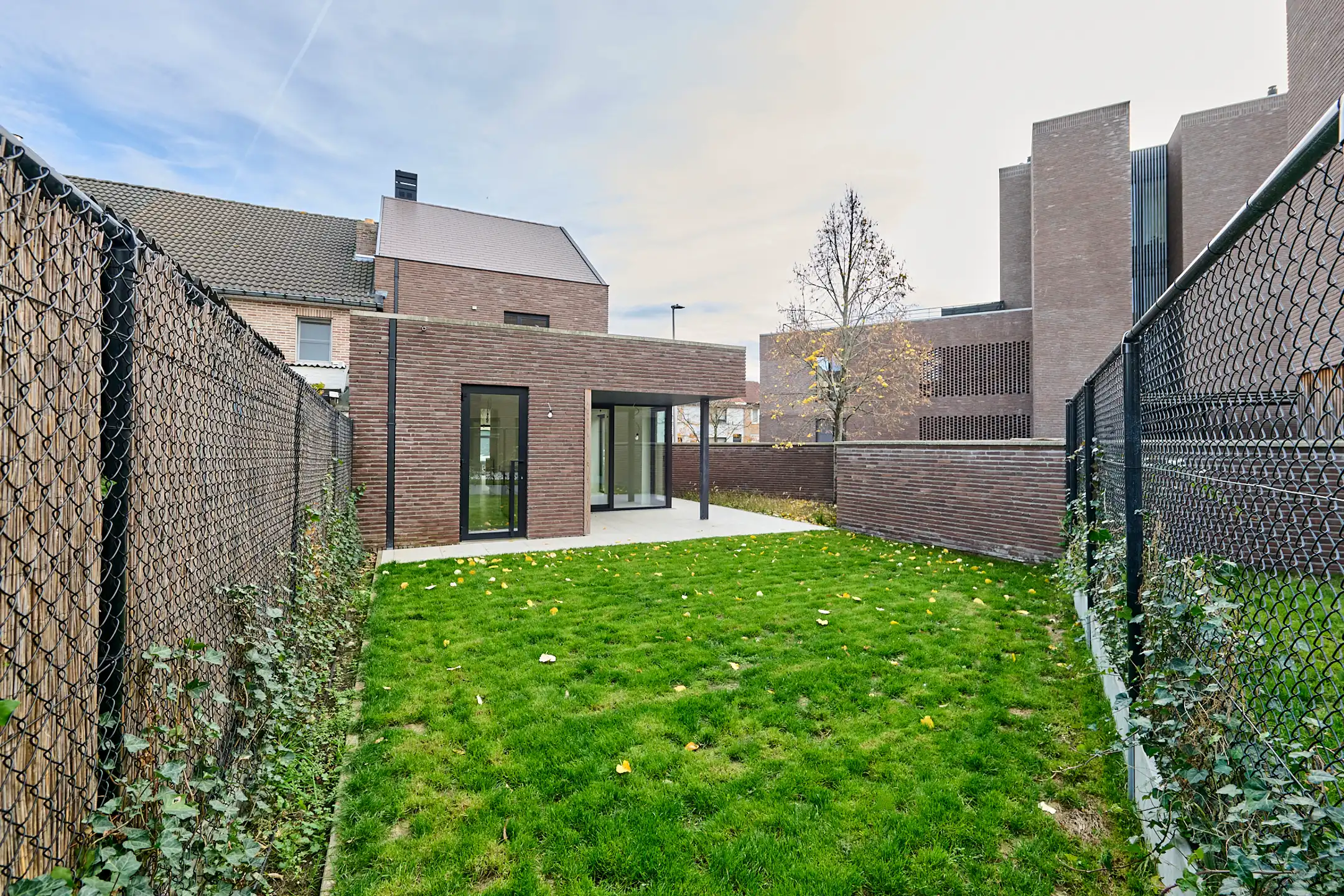Ruime woning met 4 of 5 slaapkamers en 2 badkamers foto 16