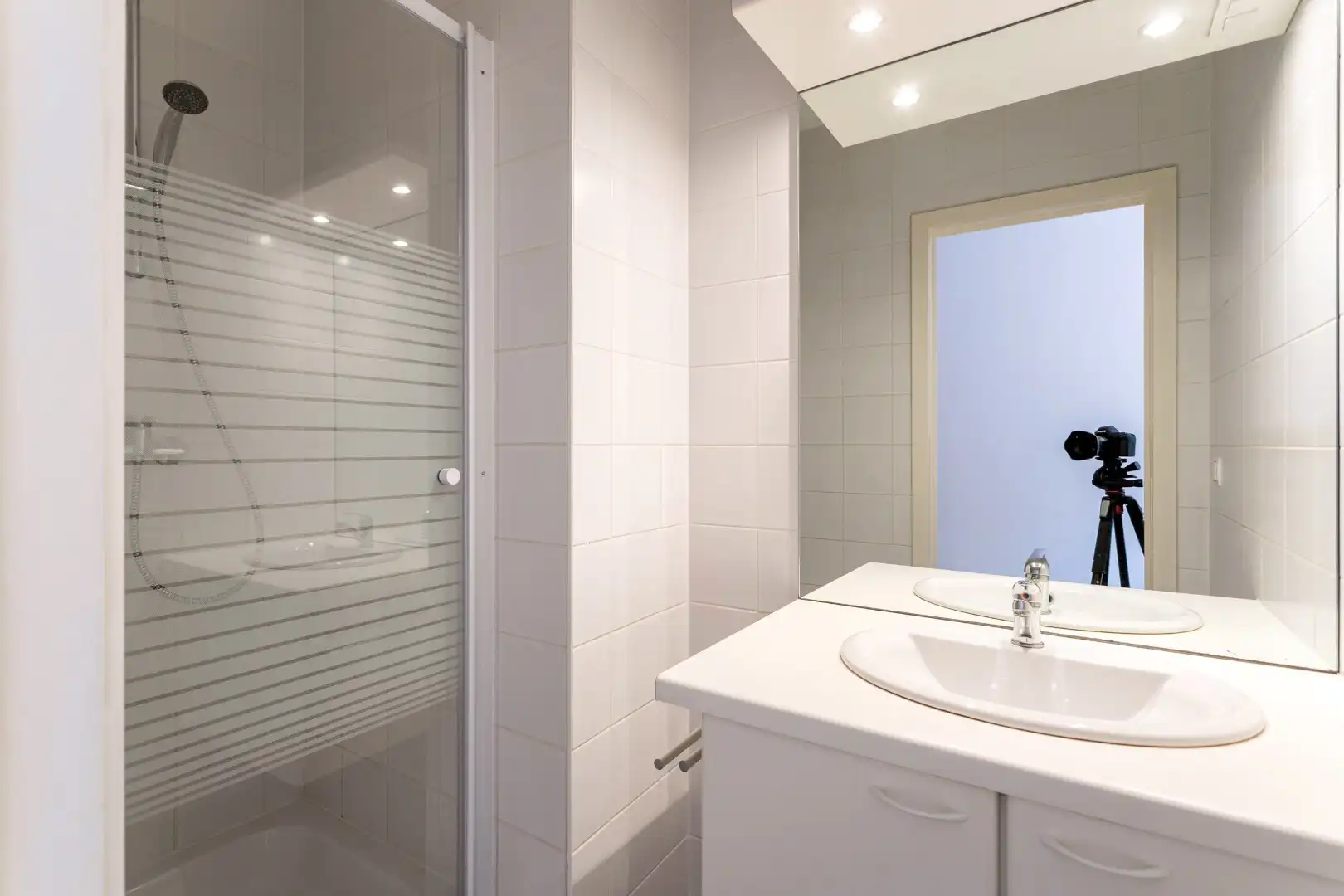 Instapklaar appartement met 2 slaapkamers, kelder en ondergrondse autostaanplaats foto 9