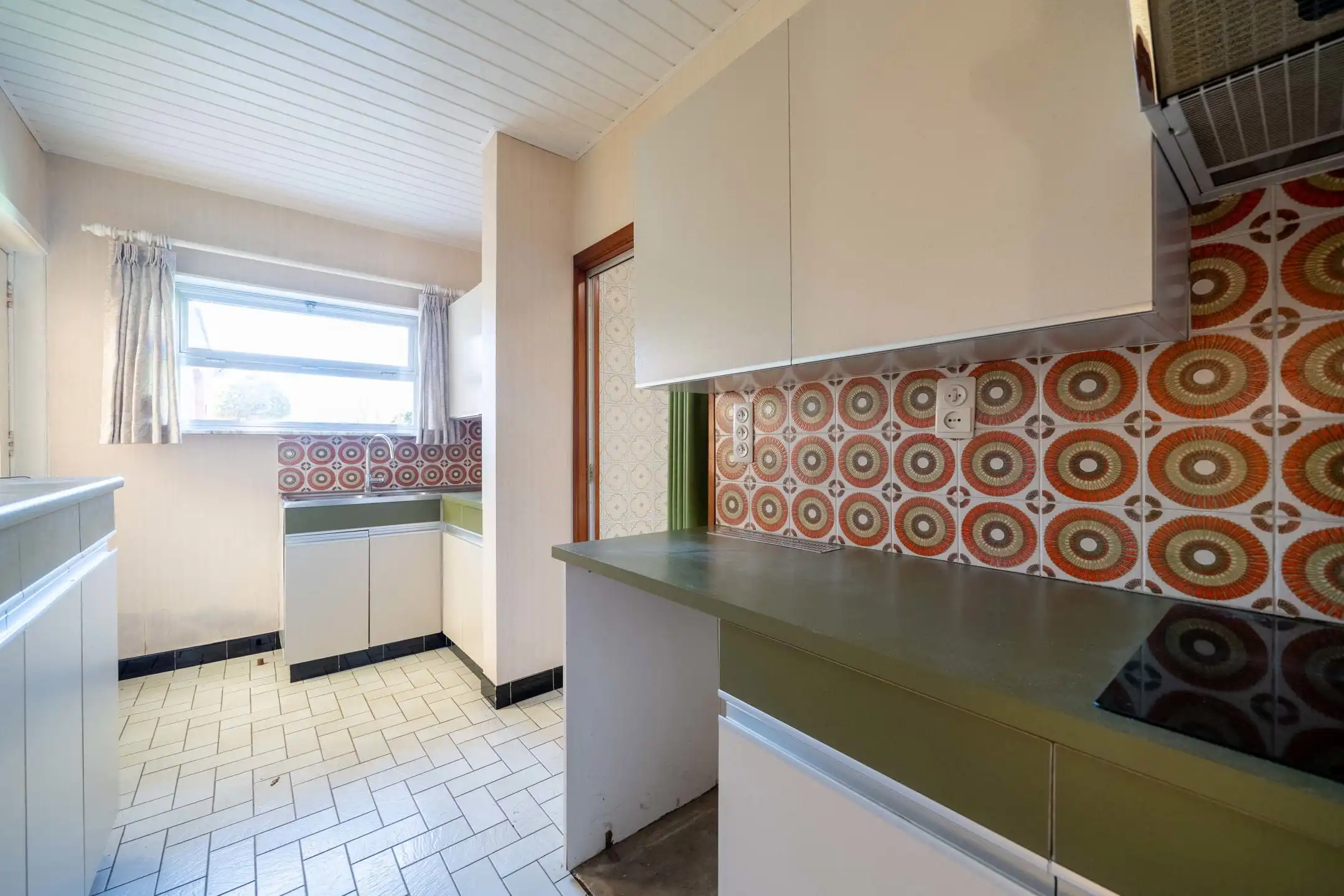 Te renoveren woning met ruime tuin en garage op 7a08ca foto 11