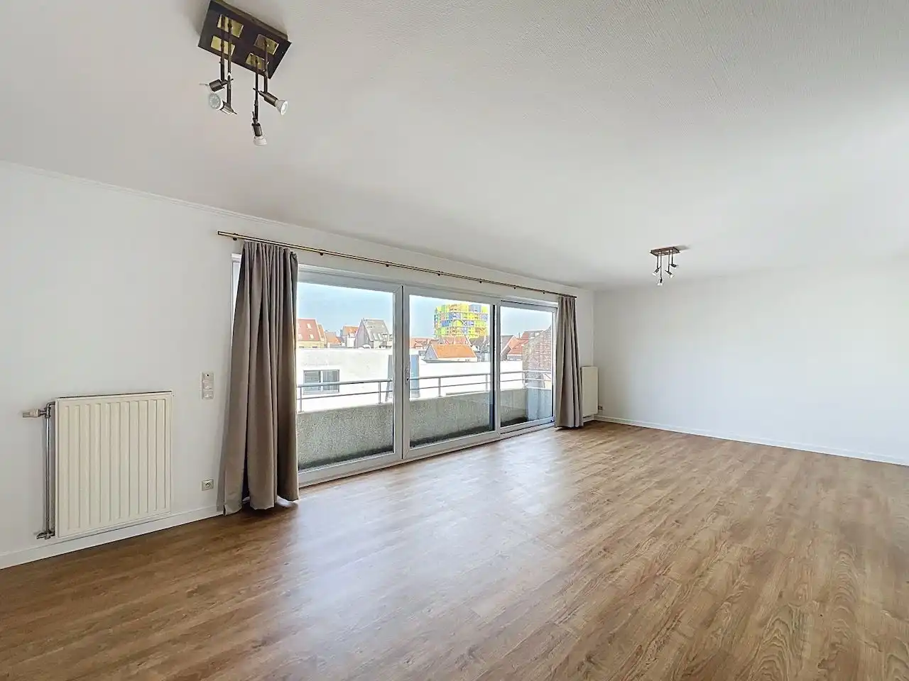 Ruim en functioneel appartement met drie slaapkamers vlakbij het Vissershuldeplein te Heist foto 9