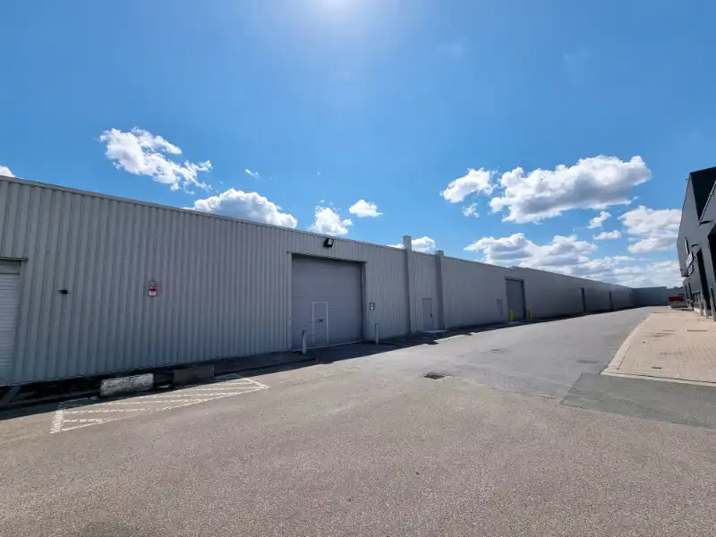 Magazijn te huur foto 4