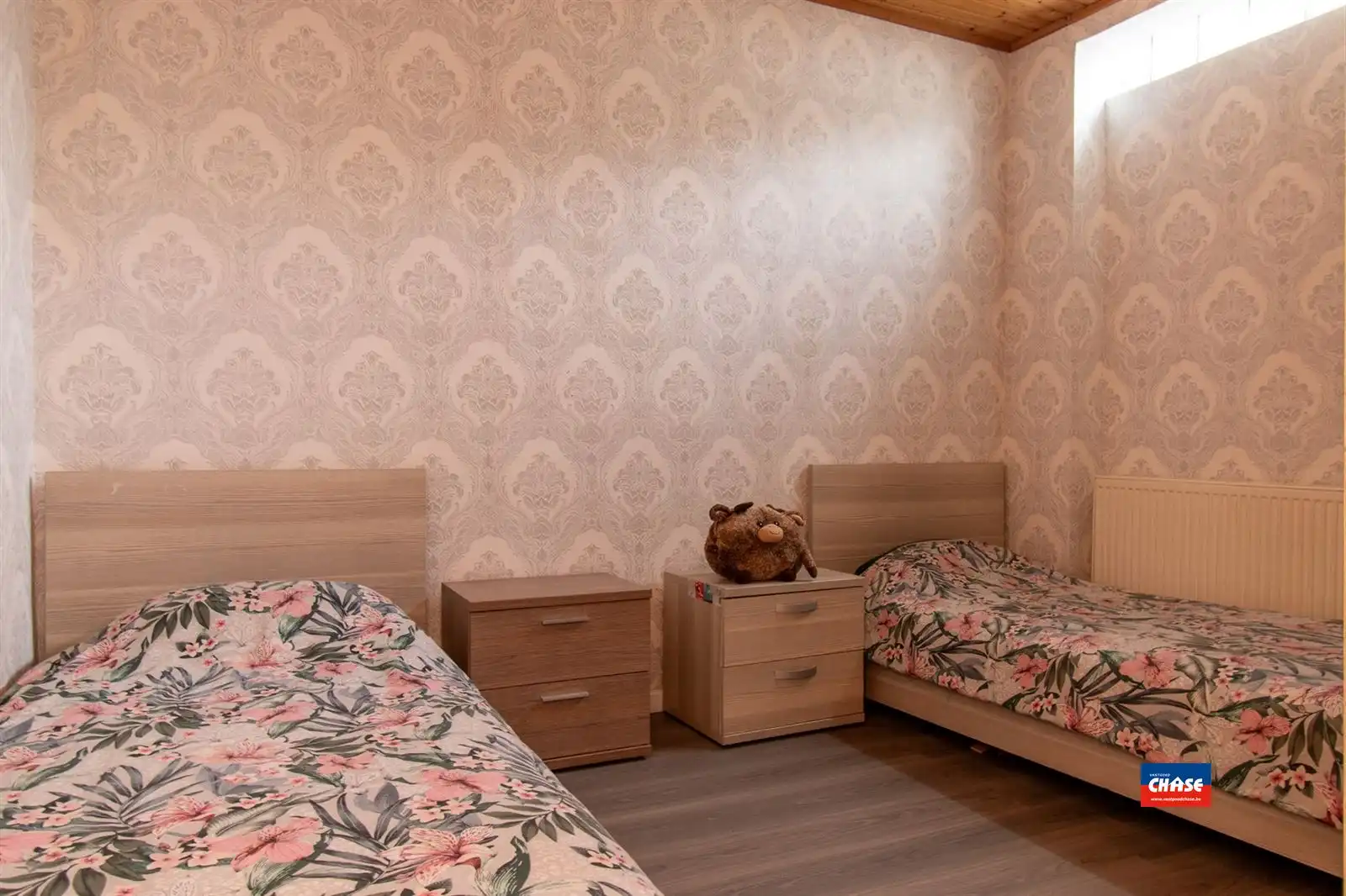 Gerenoveerde rijwoning met 4/5 slaapkamers en grote tuin foto 17