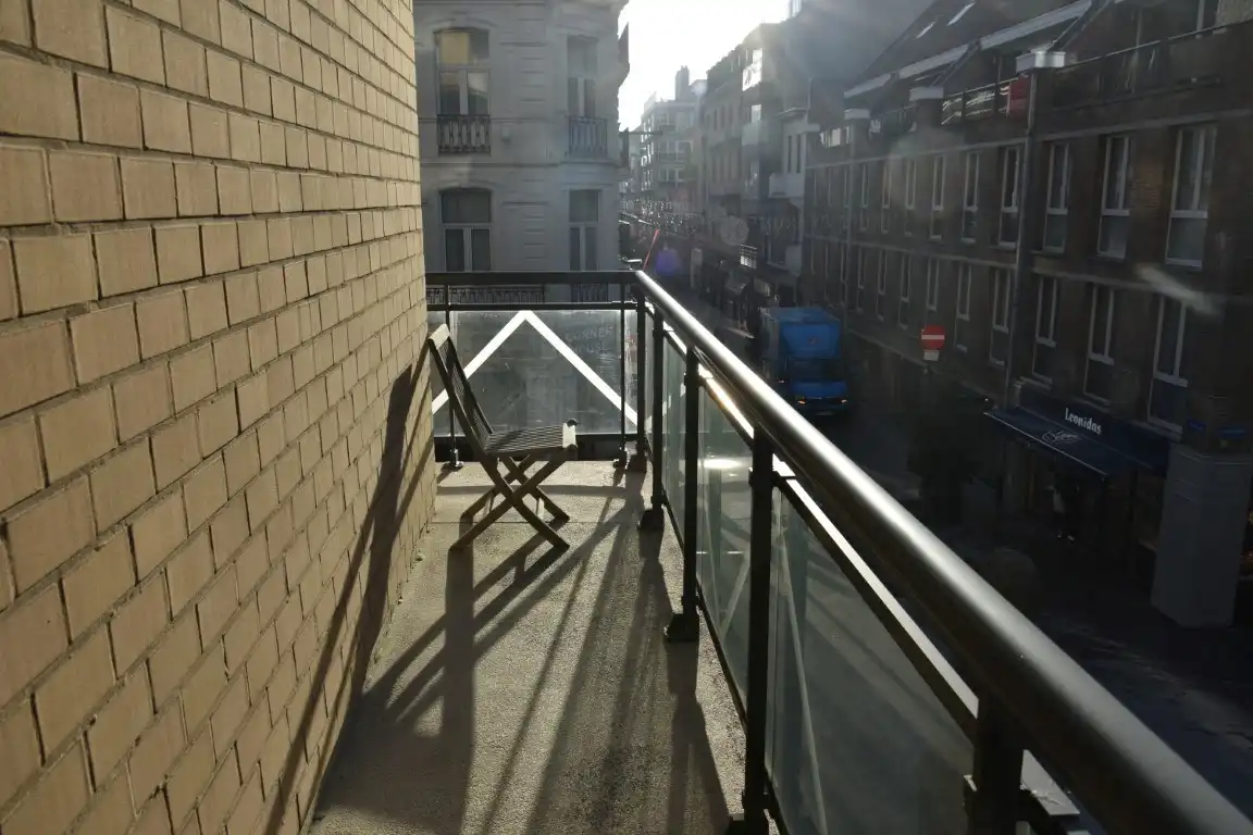 Centraal gelegen appartement met 2 slaapkamers foto 20