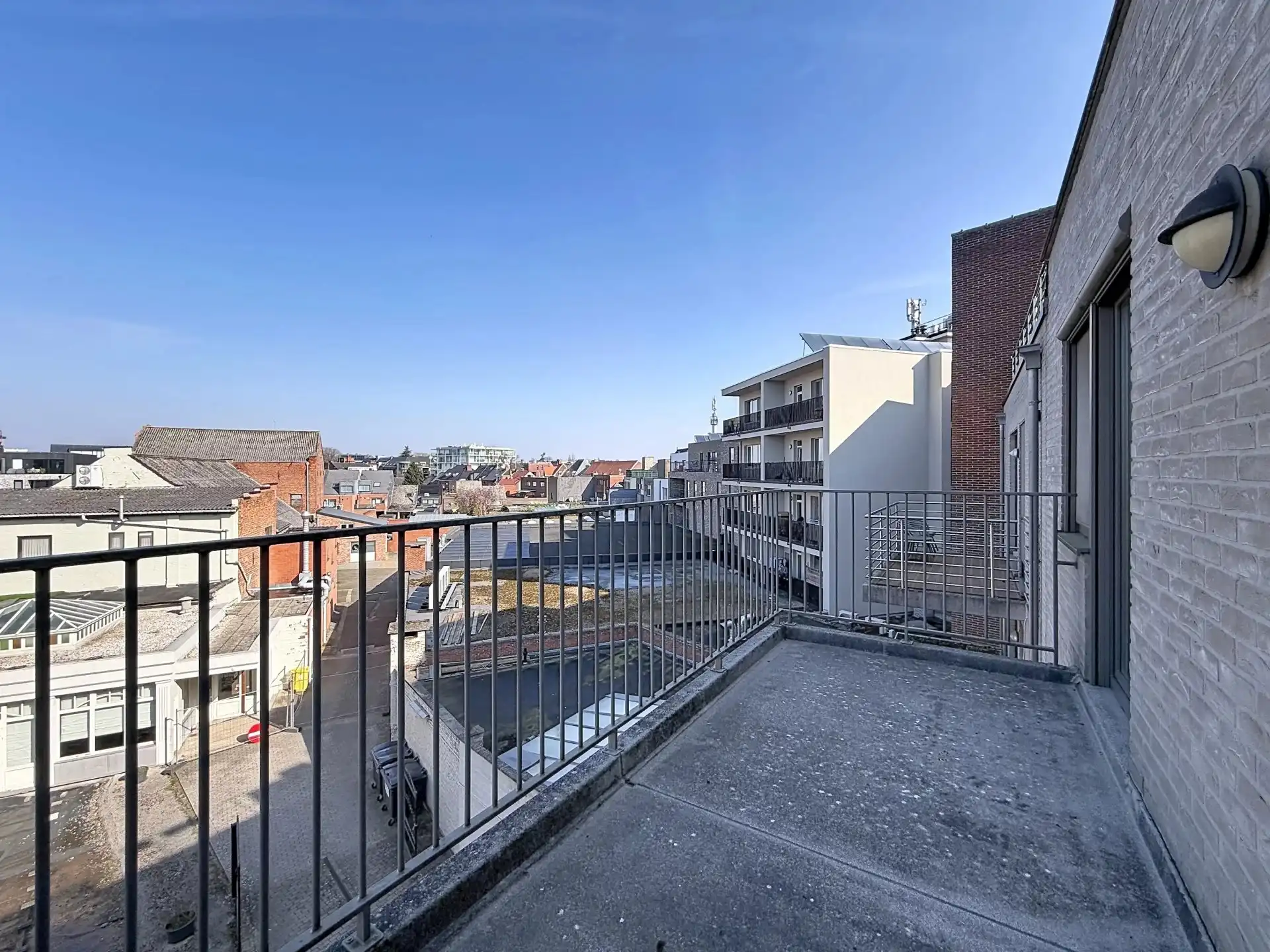 Ruim energiezuinig en verzorgd appartement met 2 slaapkamers en terras. foto 18