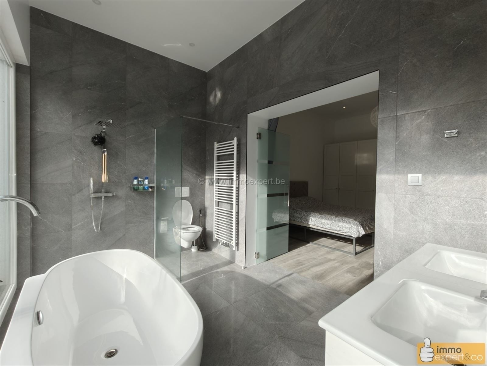 TERNAT: Volledig gerenoveerde woning, 3 slpkrs, centrum foto 19