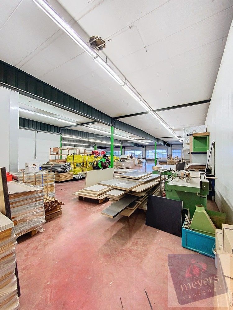 Bedrijfsgebouw op topligging in Bocholt – multifunctioneel geheel op 9.985 m² foto 30