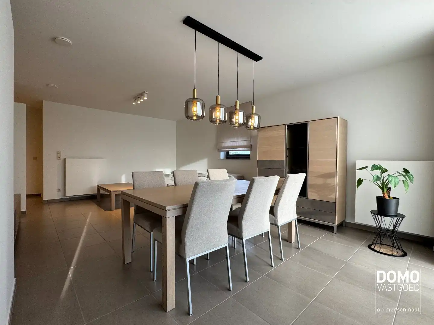 Ruim gemeubeld 2-slaapkamer appartement met terras in Kermt foto 2