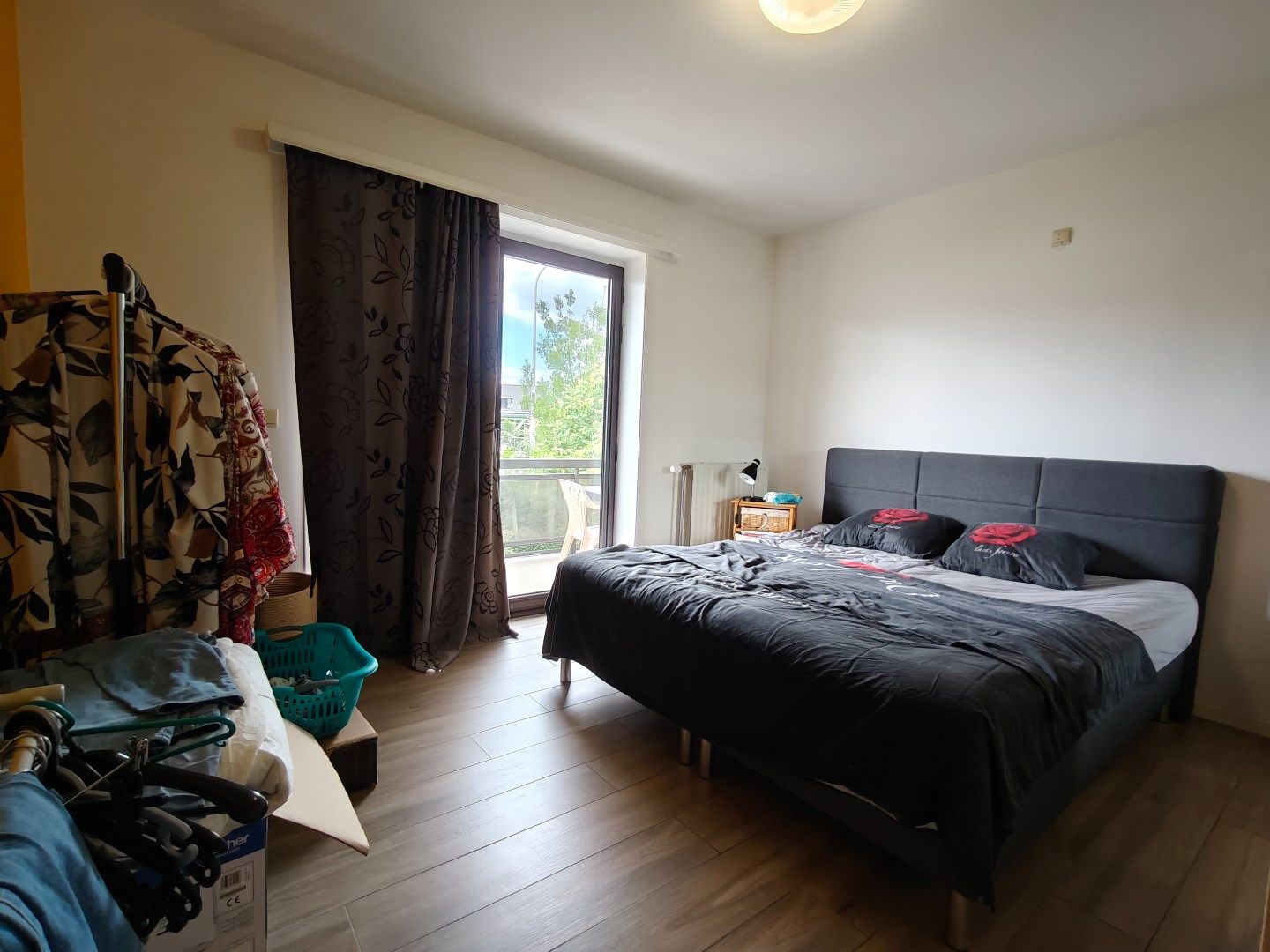 Ruim en licht appartement met drie terrassen en ondergrondse parkeerplaats foto 5