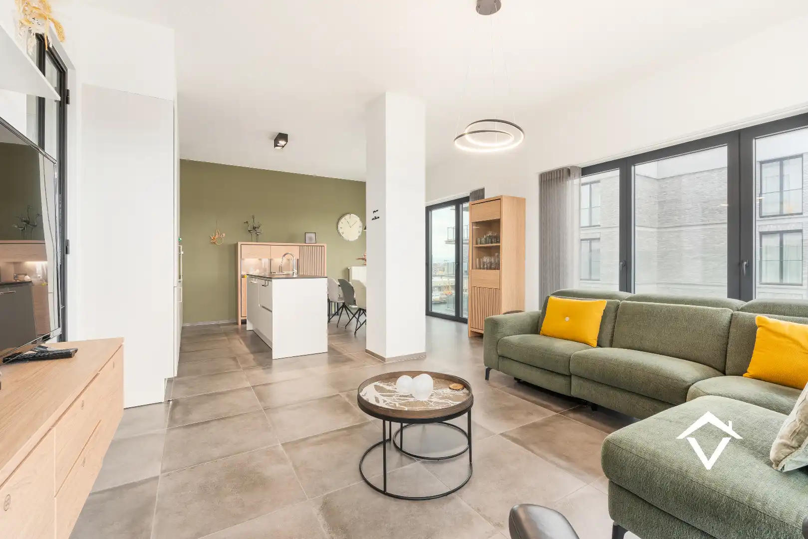 Exclusief en energiezuinig appartement op de zesde verdieping met panoramisch uitzicht op Oosteroever! foto 4