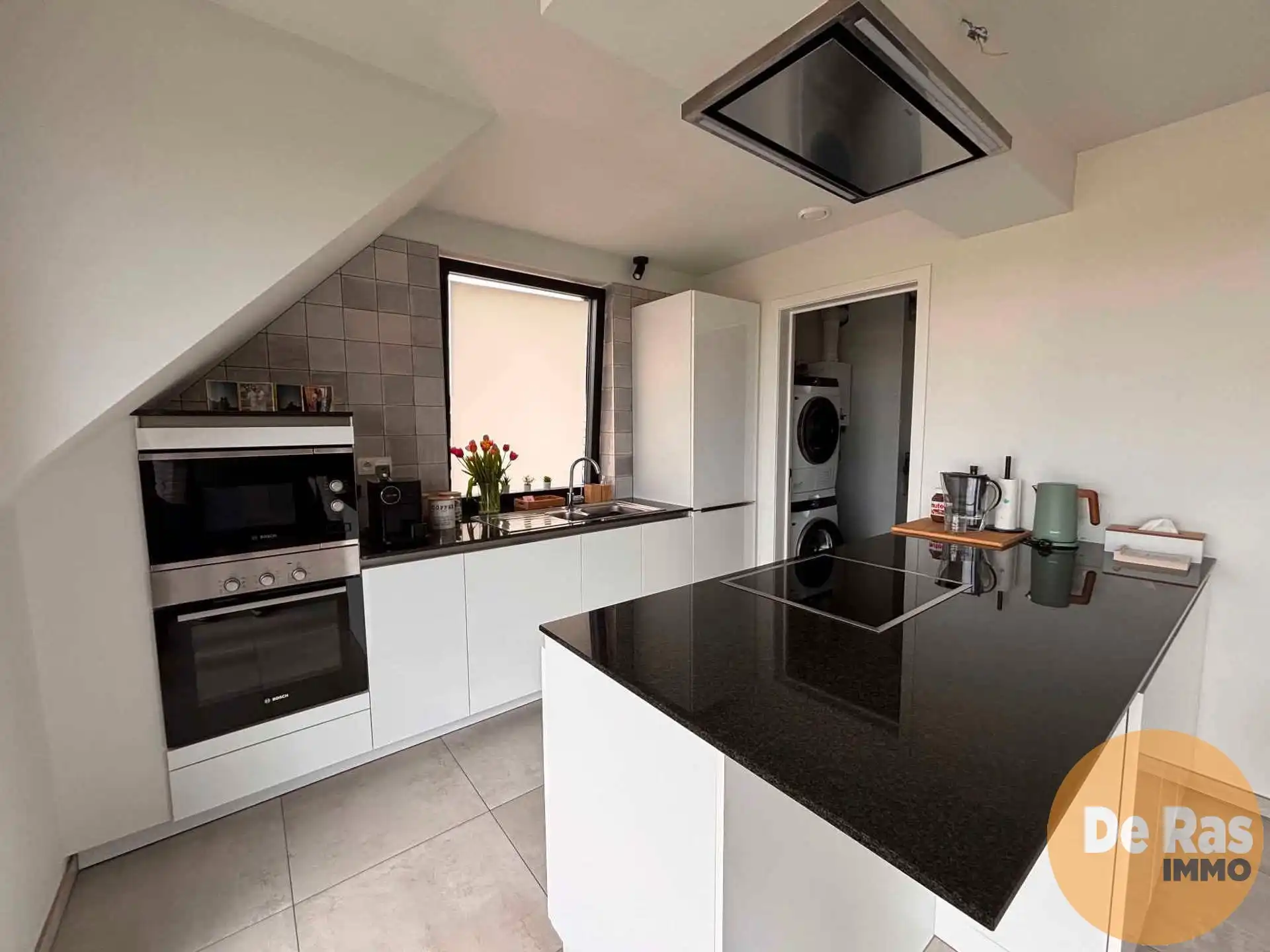 MERE - BEN-appartement op toplocatie. foto {{pictureIndex}}