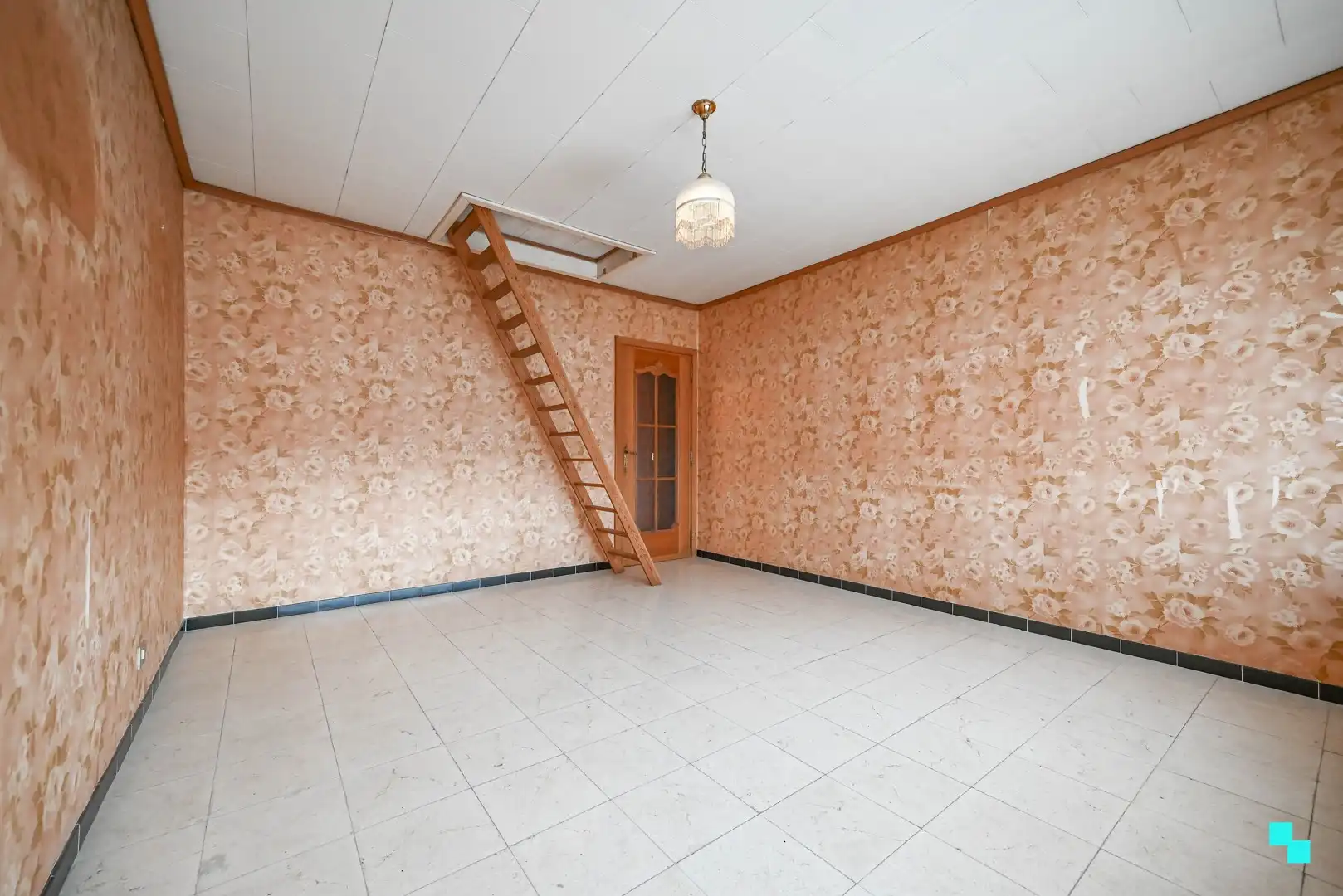 Karaktervolle woning met riante woonoppervlakte (267 m²) en tuin in Izegem foto 27